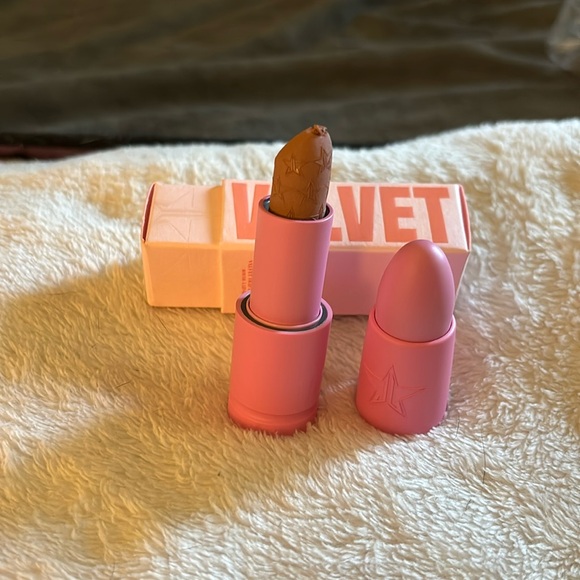 Jeffree Star velvet trap lipstick - Picture 1 of 4